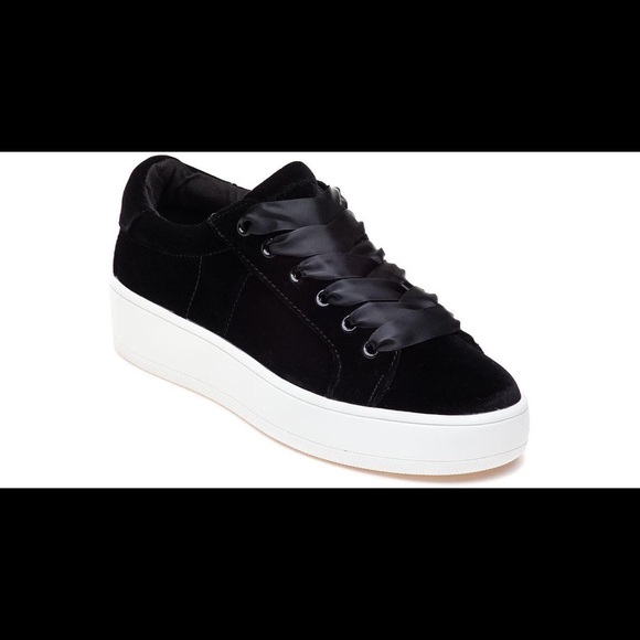 Steve Madden - “Bertie-V” Black Platform Sneaker - Picture 3 of 8